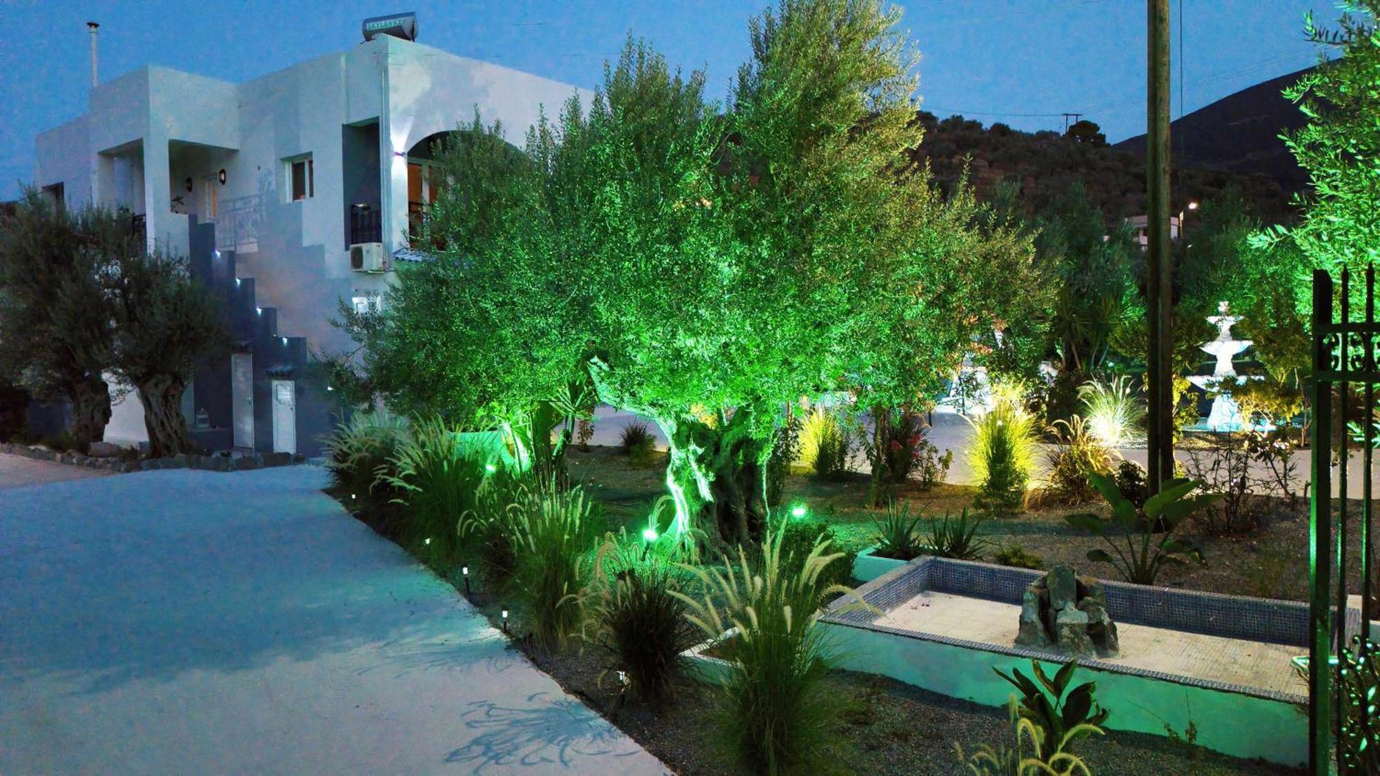 Poetree Galatas (Poros)